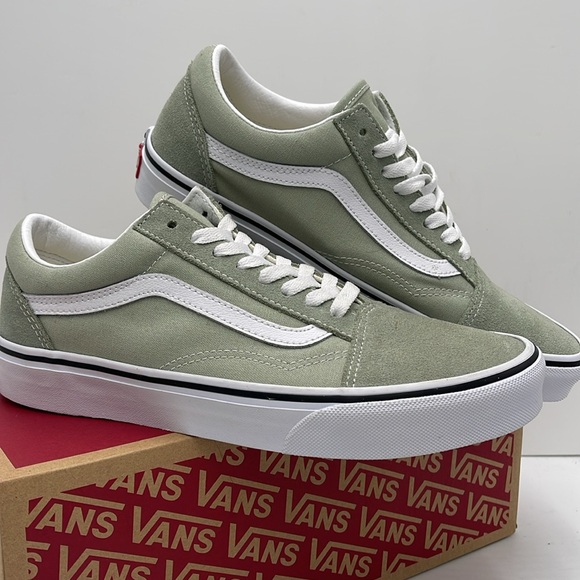 Vans Men’s Old Skool Desert Sage/True White
VN0A38G1U62
Sneakers - Picture 8 of 16